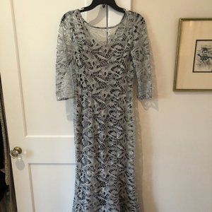 Lace-Patterned Mermaid Floor-Length Gown